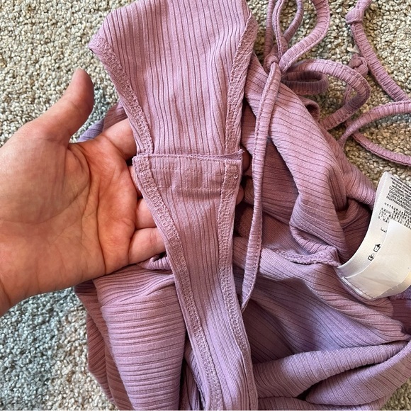 BCBGeneration small lilac ribbed bodysuit with tie straps - Picture 4 of 4